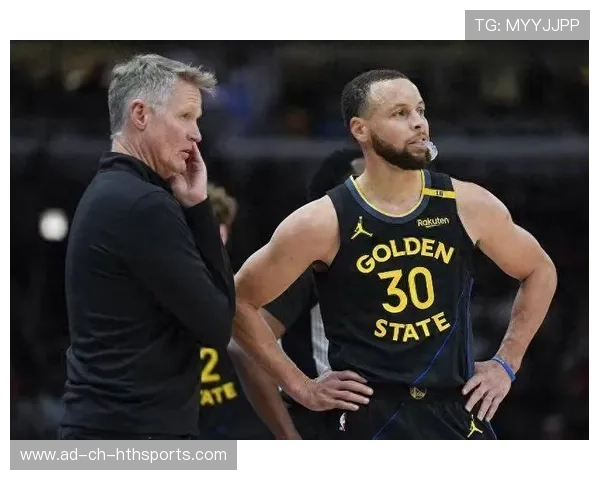 勇士力克太阳，库里28分成关键人物，勇士 库里