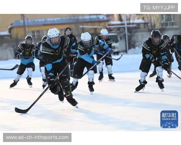 冰球少年边滑边跳霹雳舞