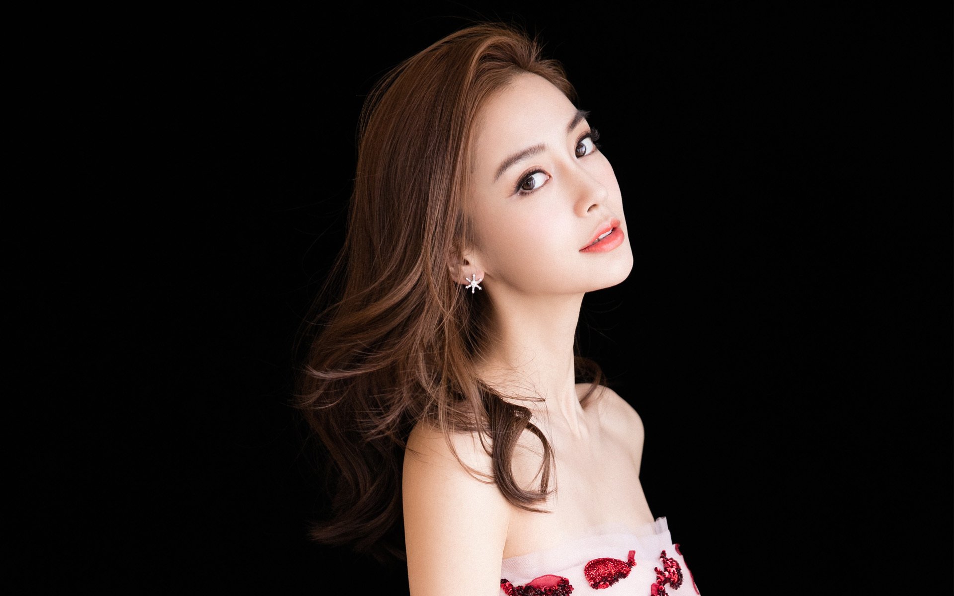 东契奇空砍39分 斯洛文尼亚出局，东契奇斯洛文尼亚集锦