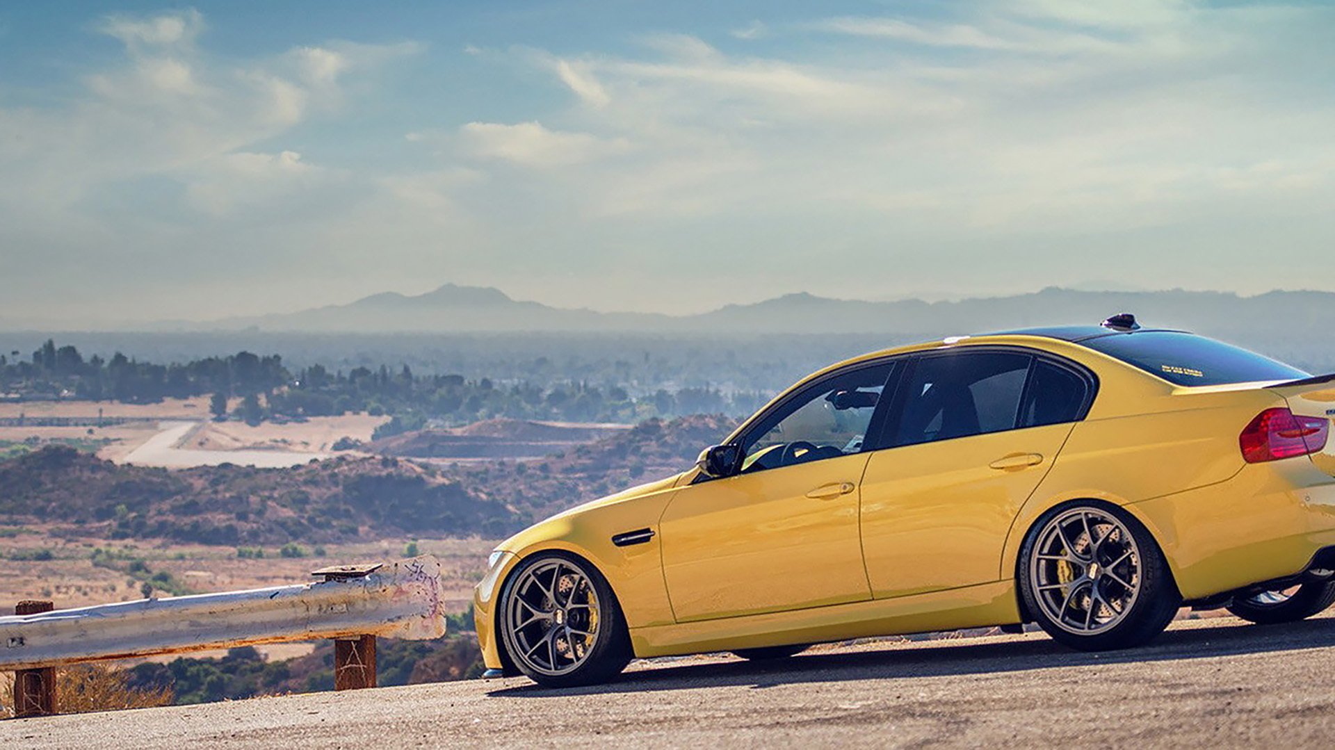 北大教授时间表晒出，网友怒斥“双标劳模”